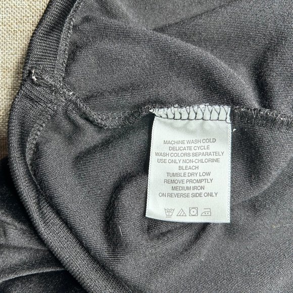 Roaman's Blouse Top Women's 3X Crew Neck Taiwan Black Velvet-Like Casual - Picture 8 of 13